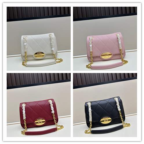 Picture of Burberry Handbags _SKUfw213257394fw